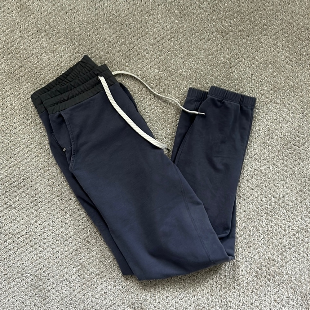 Vuori joggers